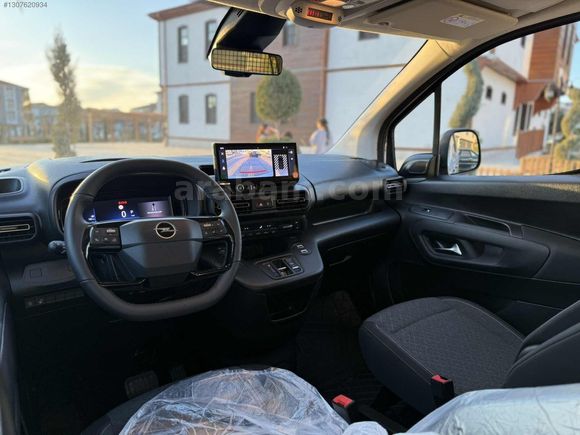 2025 COMBO EDİTİON 1.5 GERİ GÖRÜŞ PRO EKRAN %20 KDV SIFIR KM