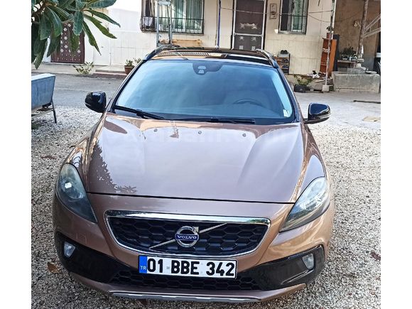 Volvo V40 1.6 D 2015 Model  171000 km