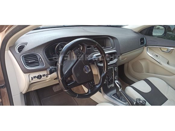 Volvo V40 1.6 D 2015 Model  171000 km