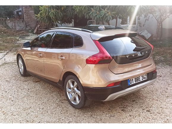 Volvo V40 1.6 D 2015 Model  171000 km