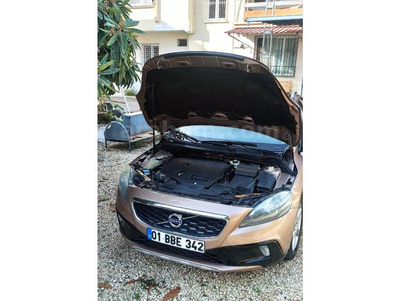 Volvo V40 1.6 D 2015 Model  171000 km