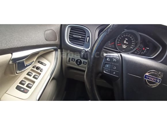 Volvo V40 1.6 D 2015 Model  171000 km