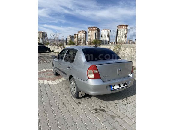 ÖZEL PLAKA Sahibinden Aile Aracı Masrafsız Renault Clio 1.5 dCi