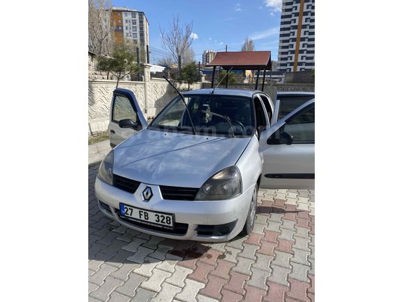 ÖZEL PLAKA Sahibinden Aile Aracı Masrafsız Renault Clio 1.5 dCi
