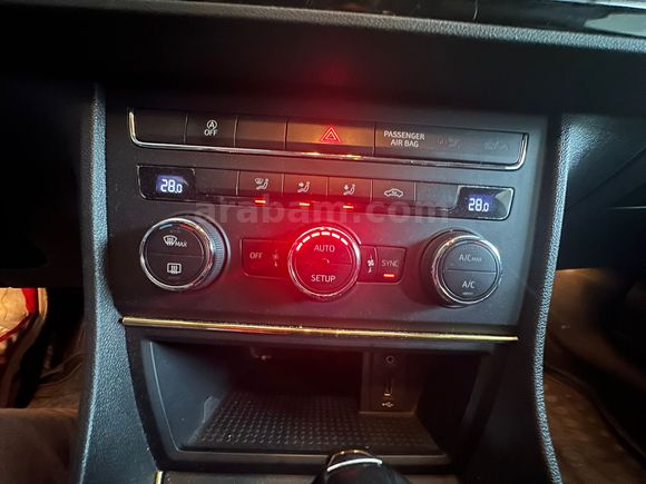 DÜŞÜK KM TEMİZ 2016 LEON 1.2 TSI STYLE DSG