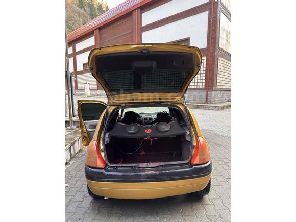 Sahibinden Renault Clio 1.4 RT 1993 Model 