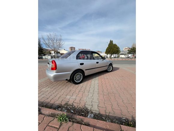Sahibinden Hyundai Accent 1.3 LX 2000 Model 
