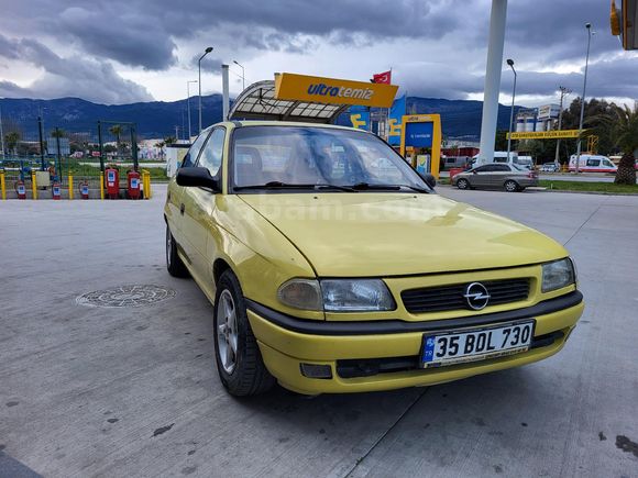 Sahibinden Opel Astra 2.0 GSi 1996 Model  175.000 km Sarı