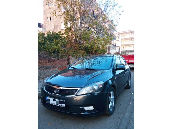 Sahibinden Kia Ceed 1.6 CRDi Motion 2012 Model  214.000 km Füme