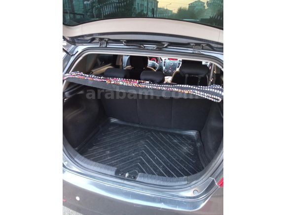 Sahibinden Kia Ceed 1.6 CRDi Motion 2012 Model  214.000 km Füme