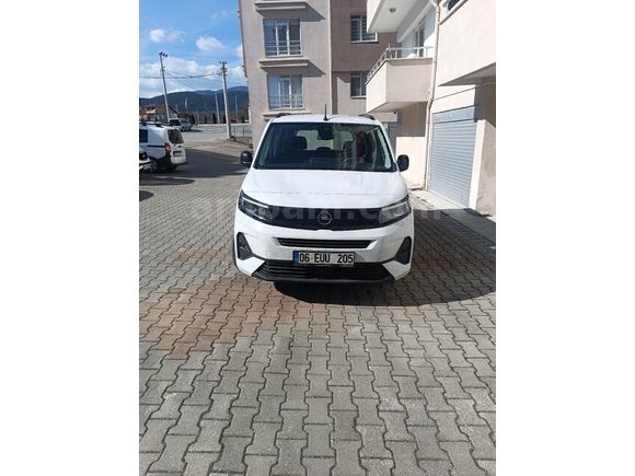 Sahibinden değişen boya hasar kaydı yok 13750 km de