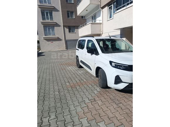 Sahibinden değişen boya hasar kaydı yok 13750 km de