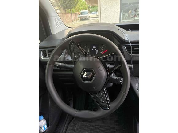 Sahibinden Renault Kangoo 1.5 BlueDCI L2 Equilibre 2024 Model 