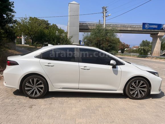 Sahibinden Toyota Corolla 1.5 Flame X-Pack 2022 Model 