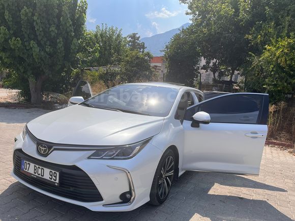 Sahibinden Toyota Corolla 1.5 Flame X-Pack 2022 Model 