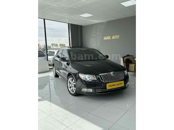 Galeriden Skoda SuperB 2.0 TDI Elegance 2011 Model Van