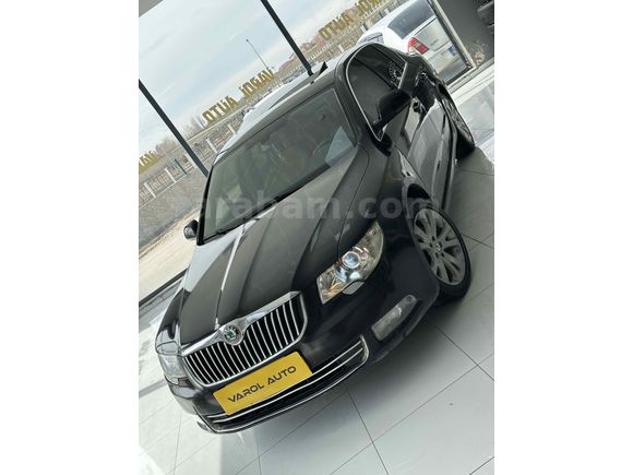 Galeriden Skoda SuperB 2.0 TDI Elegance 2011 Model Van