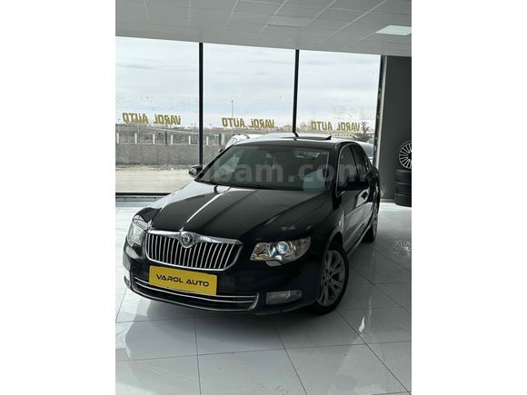 Galeriden Skoda SuperB 2.0 TDI Elegance 2011 Model Van