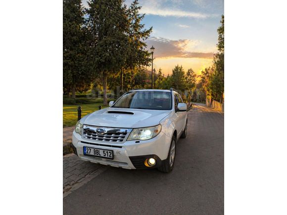 Sahibinden Subaru Forester 2.0 TD Limited 2011 Model  332.000 km Beyaz