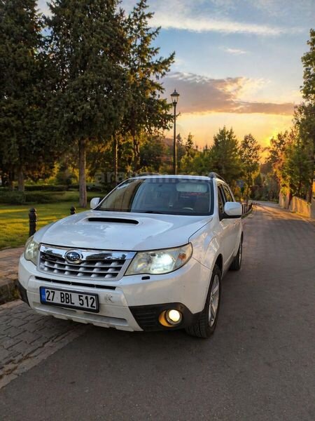 Sahibinden Subaru Forester 2.0 TD Limited 2011 Model 332.000 km Beyaz
