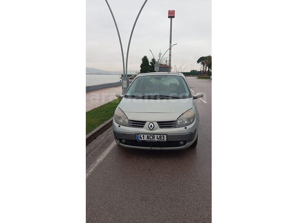 Sahibinden Renault Scenic 1.6 Privilege 2005 Model