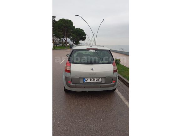 Sahibinden Renault Scenic 1.6 Privilege 2005 Model