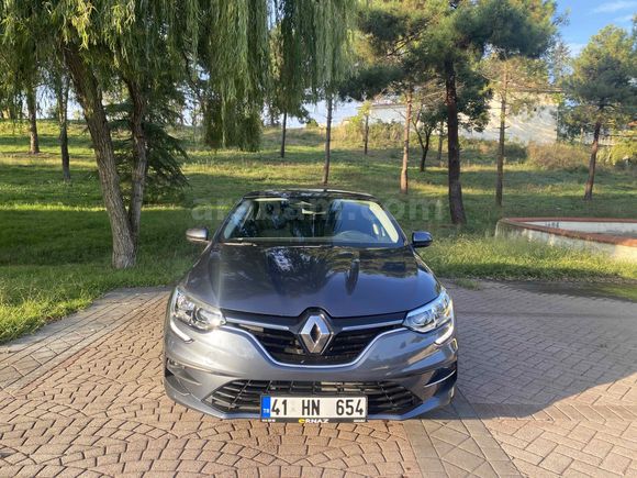 İlk Sahibinden Renault Megane 1.3 TCe Touch 2025 Model 