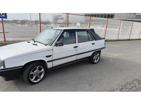 Yeni muayenesi sorunsuz Flash S 1993 Model
