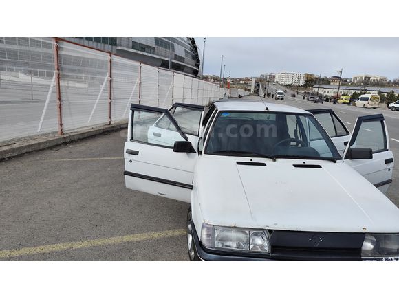 Yeni muayenesi sorunsuz Flash S 1993 Model