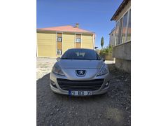 Sahibinden Peugeot 207 1.4 HDi Active 2011 Model  215.000 km Gri (Gümüş)