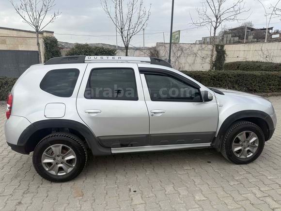 Sahibinden Dacia Duster 1.5 dCi Laureate  4x4 2015 Model 
