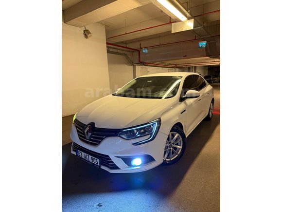 2017 MEGANE 4 TOUCH HATASIZ DEĞİŞENSİZ DÜŞÜK KİLOMETRELİ