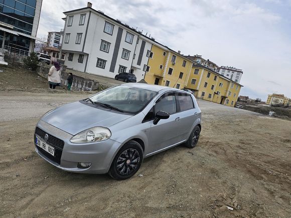 Öğretmenden Fiat Punto 1.4 Dynamic 2006 Model