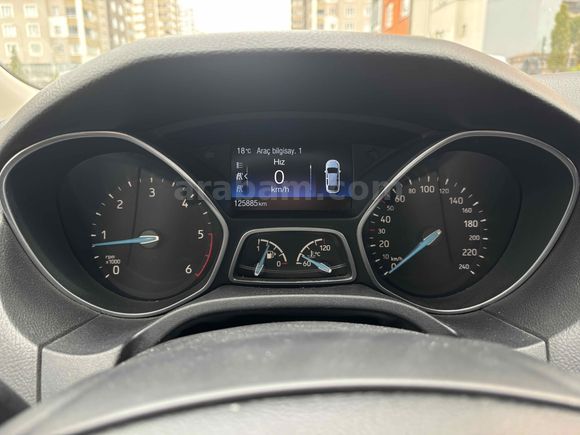Sahibinden Ford Focus 1.6 TDCi Titanium 2015 Model 