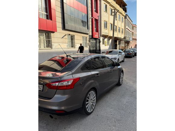 Sahibinden Ford Focus 1.6 Ti-VCT Style Plus 2012 Model