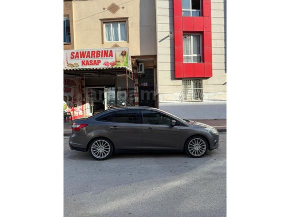 Sahibinden Ford Focus 1.6 Ti-VCT Style Plus 2012 Model
