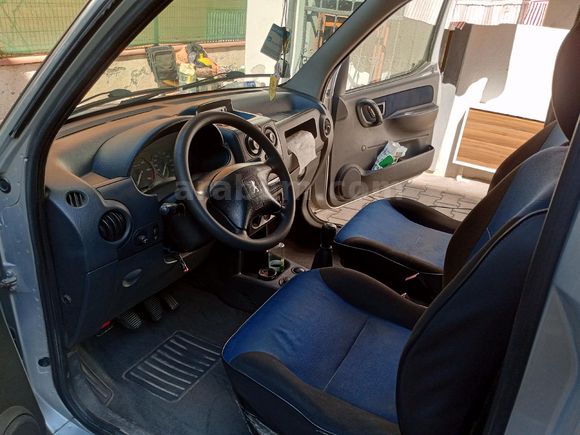 Sahibinden Peugeot Partner 1.9 D 2004 Model