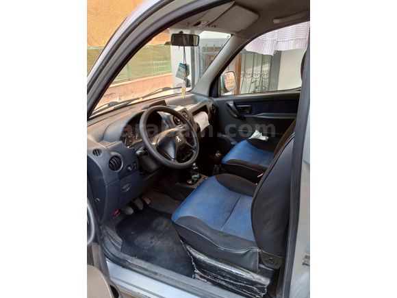 Sahibinden Peugeot Partner 1.9 D 2004 Model