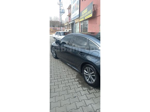 Sahibinden Honda Civic 1.5 i-VTEC Executive Plus 2023 Model
