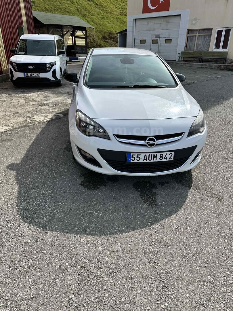 Sahibinden Opel Astra 1.3 CDTI Sport 2012 Model Samsun 216.000 km Beyaz 2