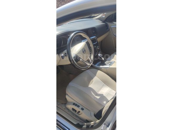 Sahibinden Volvo S60 1.6 D Advance 2014 Model