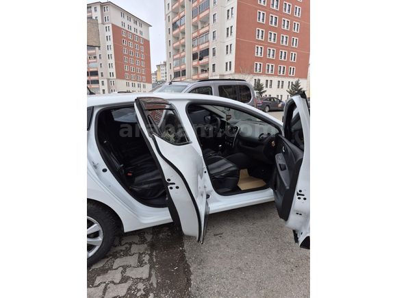 Sahibinden Renault Clio 0.9 TCe Joy 2019 Model
