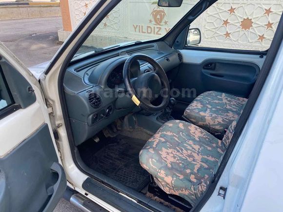 Galeriden Renault Kangoo 1.9 D 2000 Model Adana 272.000 km Beyaz