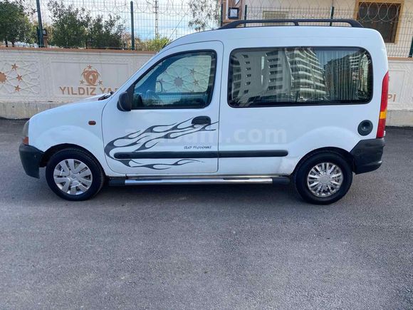 Galeriden Renault Kangoo 1.9 D 2000 Model Adana 272.000 km Beyaz
