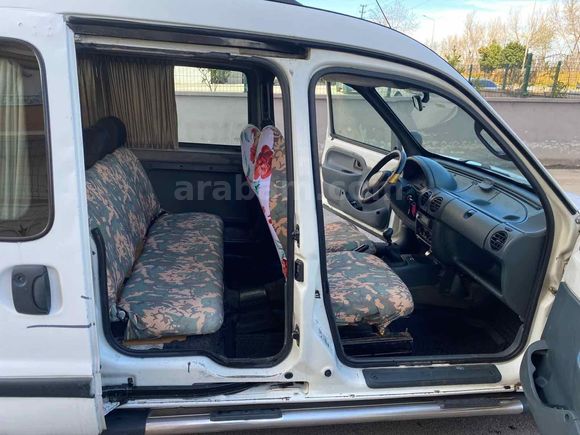 Galeriden Renault Kangoo 1.9 D 2000 Model Adana 272.000 km Beyaz