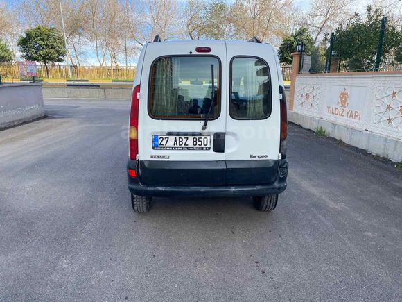 Galeriden Renault Kangoo 1.9 D 2000 Model Adana 272.000 km Beyaz