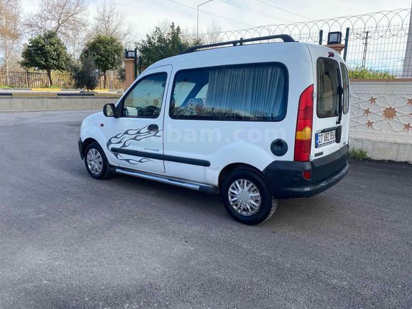 Galeriden Renault Kangoo 1.9 D 2000 Model Adana 272.000 km Beyaz