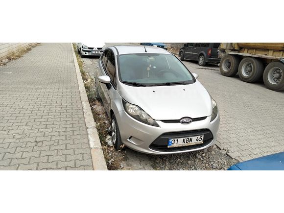 Sahibinden Ford Fiesta 1.4 TDCi Trend 2012 Model  159600 km Gri (Gümüş)