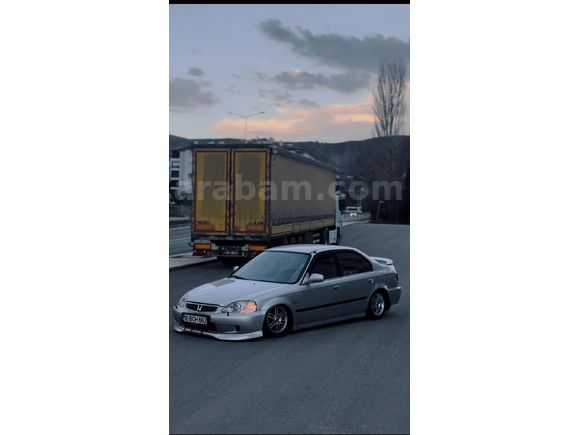 Sahibinden Honda Civic 1.6 i ES 2000 Model