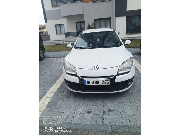 Sahibinden Renault Megane 1.5 dCi Joy 2013 Model  300.000 km Beyaz